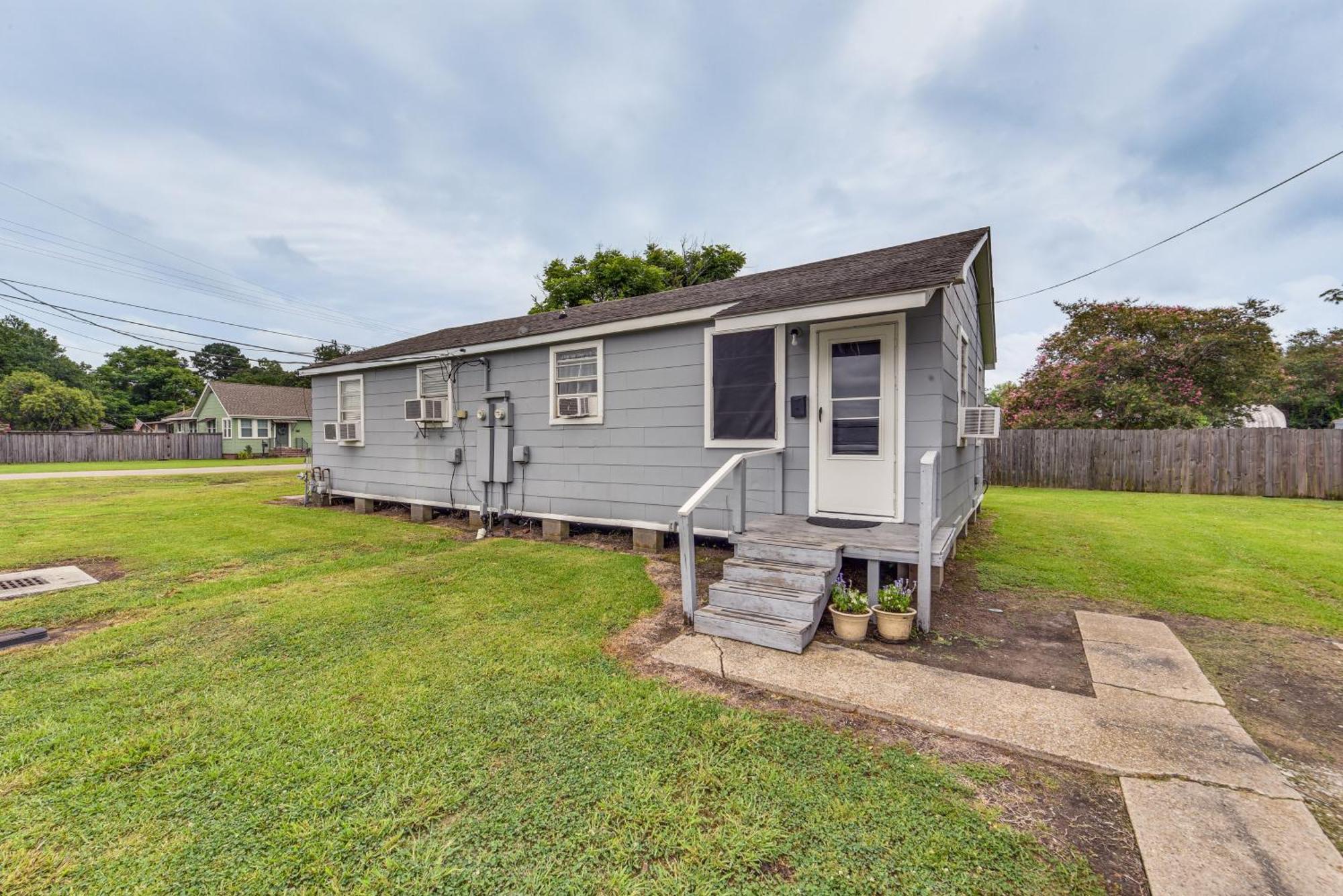 Port Allen Home With Yard About 5 Mi To Lsu! Exterior photo